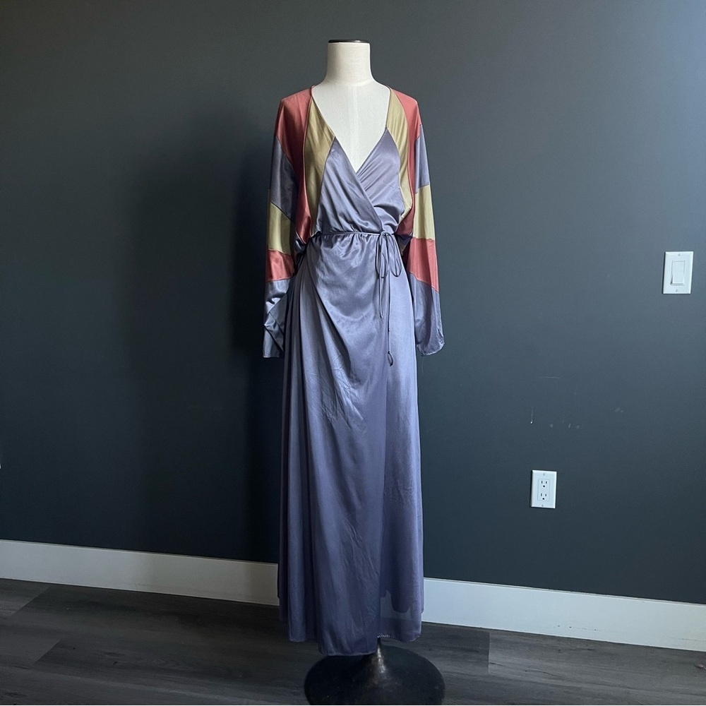 Maidenform Dreamwear Colorblock Satin Maxi Wrap Dress Lounge 70s Robe Intimates